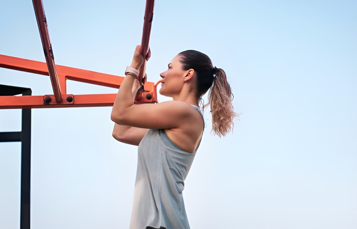 10 chin-ups (supinated grip)