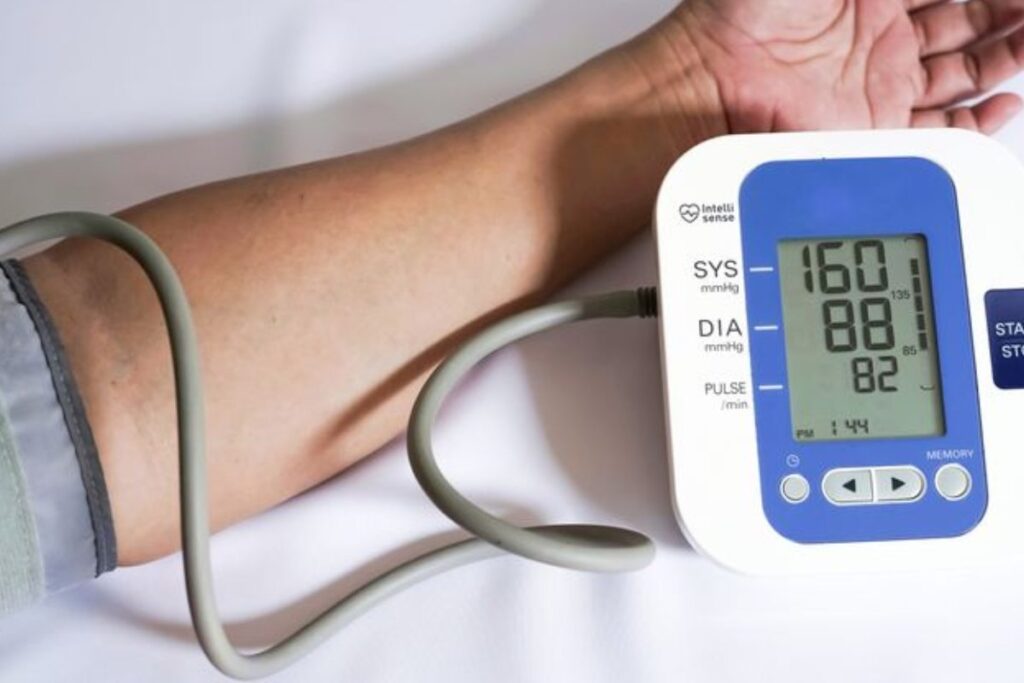 Understanding the Link Between Hormones and High Blood Pressure High blood pressure